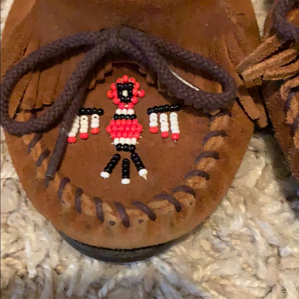 Shoes - Picture 5 of 8